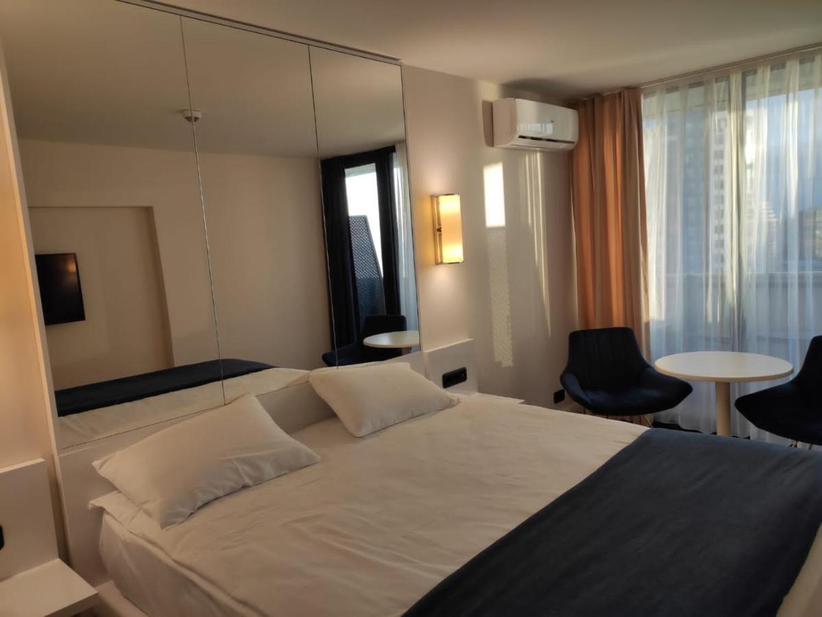 Apartament Orbi City- Ximshiashvili 7 Batoumi Extérieur photo